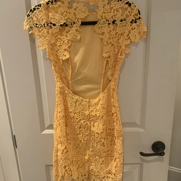 Yellow Lulu’s Dress XS - Picture 2 of 4